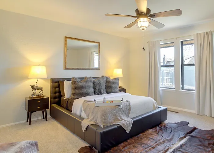 Holiday home Groups Welcome, Location! Gem + Yard Tulsa